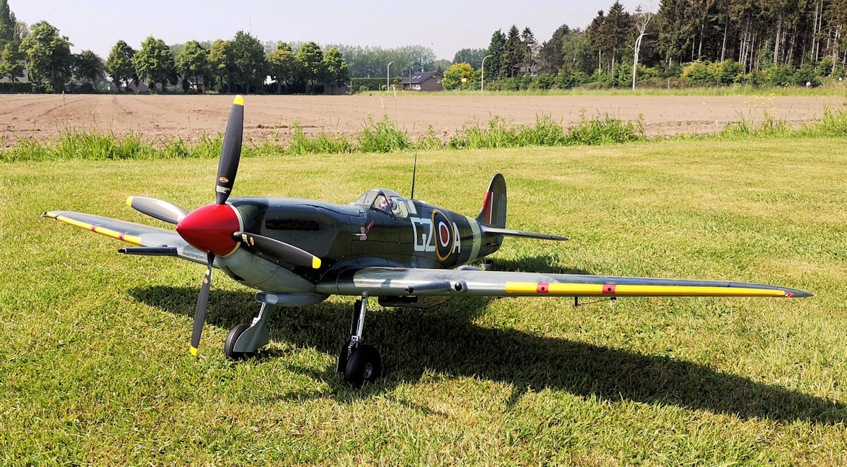 Spitfire Mk IX front - detail